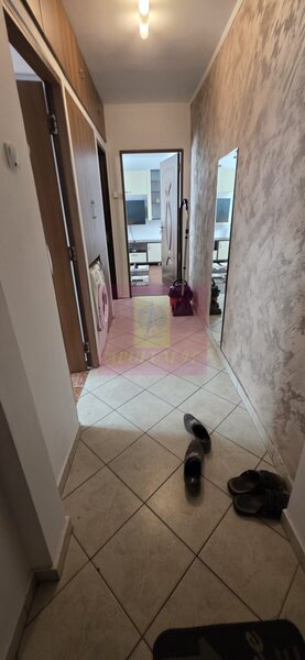 Apartament cu 2 camere, et 1 in Campina