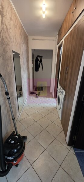 Apartament cu 2 camere, et 1 in Campina